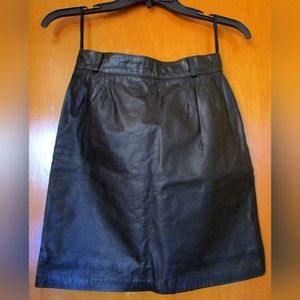 Vtg 80s REAL LEATHER Mini Pencil Skirt - FAST TURN - XS / S - Black